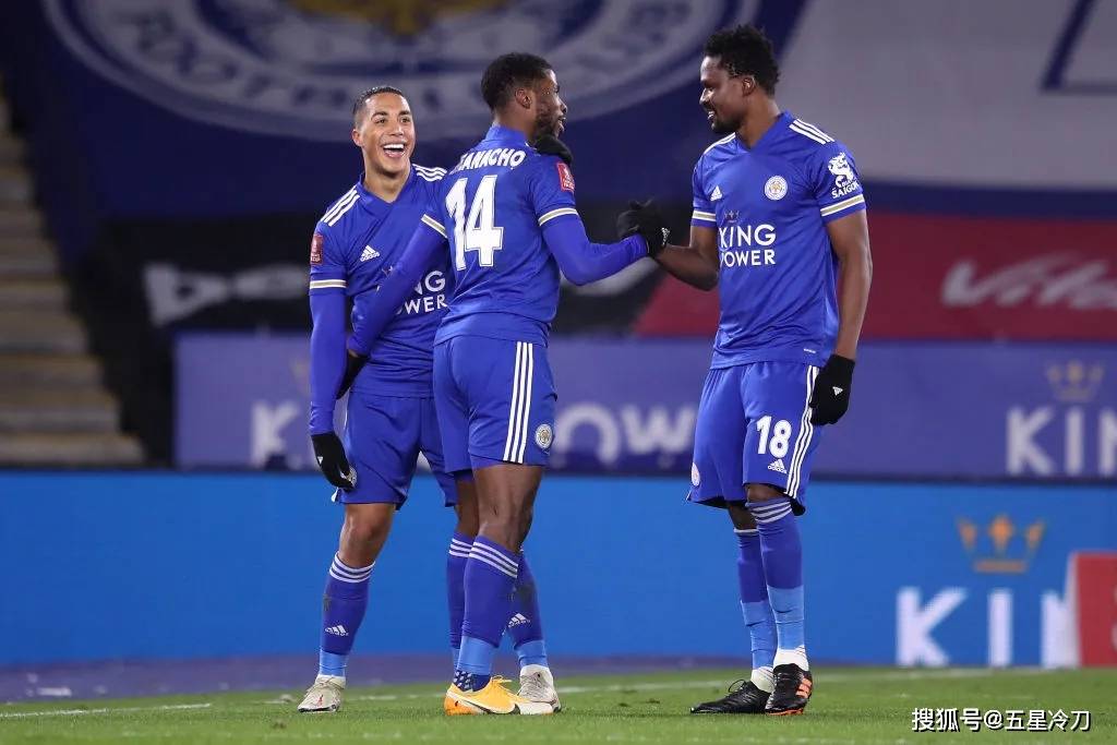 xingkong-多伦多猛龙迎足总杯关键赛，加时末段调整名单，态度坚定，身体对抗强度拉满(足总杯平了加时有休息吗)