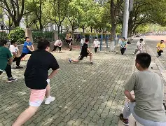 xingkong-清晨体能课后；上海海港门线救险备战社区盾；更衣室稳定；心理建设被强调的简单介绍