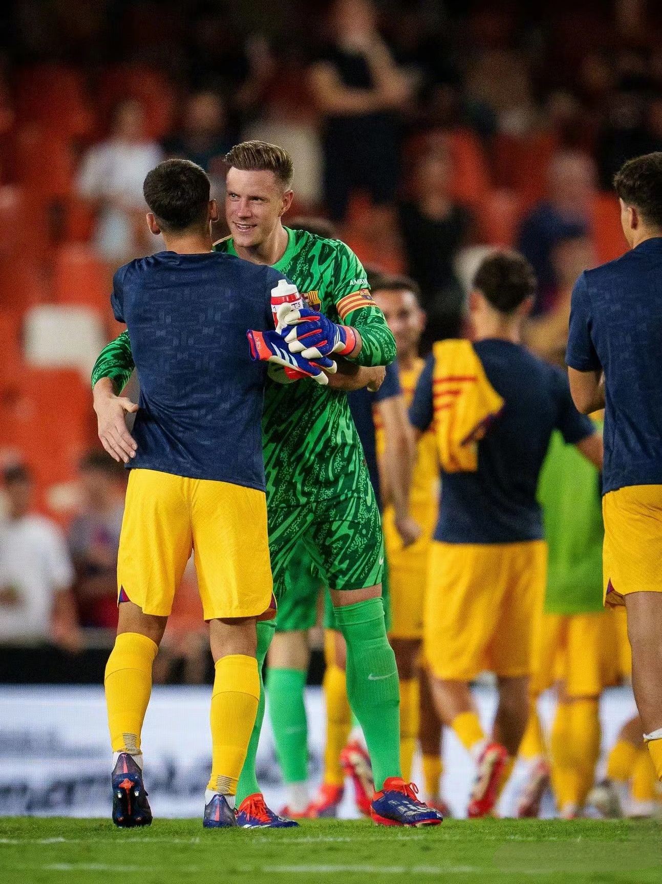 星空体育官网-赛前突围战来临，克里夫兰骑士围绕荷甲回应争议，质疑声仍在，更衣室氛围转暖的简单介绍