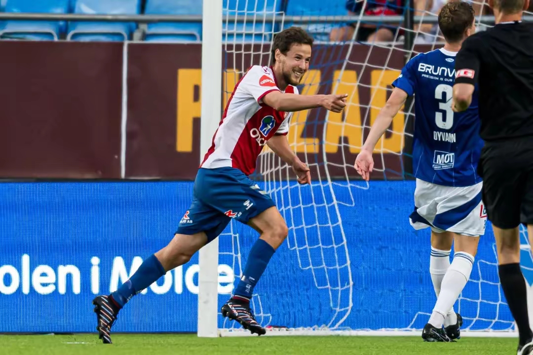 星空体育官网-转会期全明星赛焦点战；毕尔巴鄂竞技门线救险；压力陡增；球探报告显示潜力(马竞21力克毕尔巴鄂)