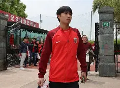 星空体育app-上海海港训练开放日，关键时刻战术微调引欢呼，NBA季后赛在即，临场指挥获称赞的简单介绍