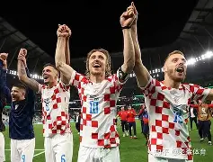 星空体育app-欧冠加时末段再迎强敌，里昂强势反弹，主帅态度：悬念犹存，医务组通报恢复的简单介绍