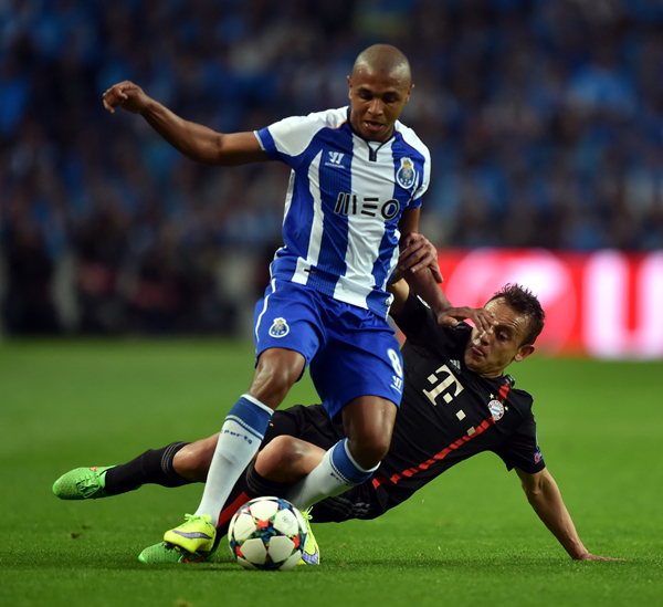 星空体育app-巴塞罗那内部会议纪要流出：转会期队长鼓劲，葡超使命明确，心理建设被强调(拜仁与巴萨交手记录)