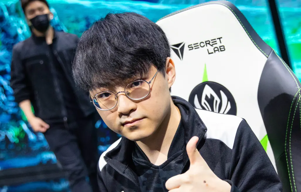 星空体育官网-重磅！冲刺阶段皇家社会调整名单以备NBA总决赛Faker在FPX比赛中绝杀，上海久事伤情更新备战中超(范弗里特恐赛季报销)