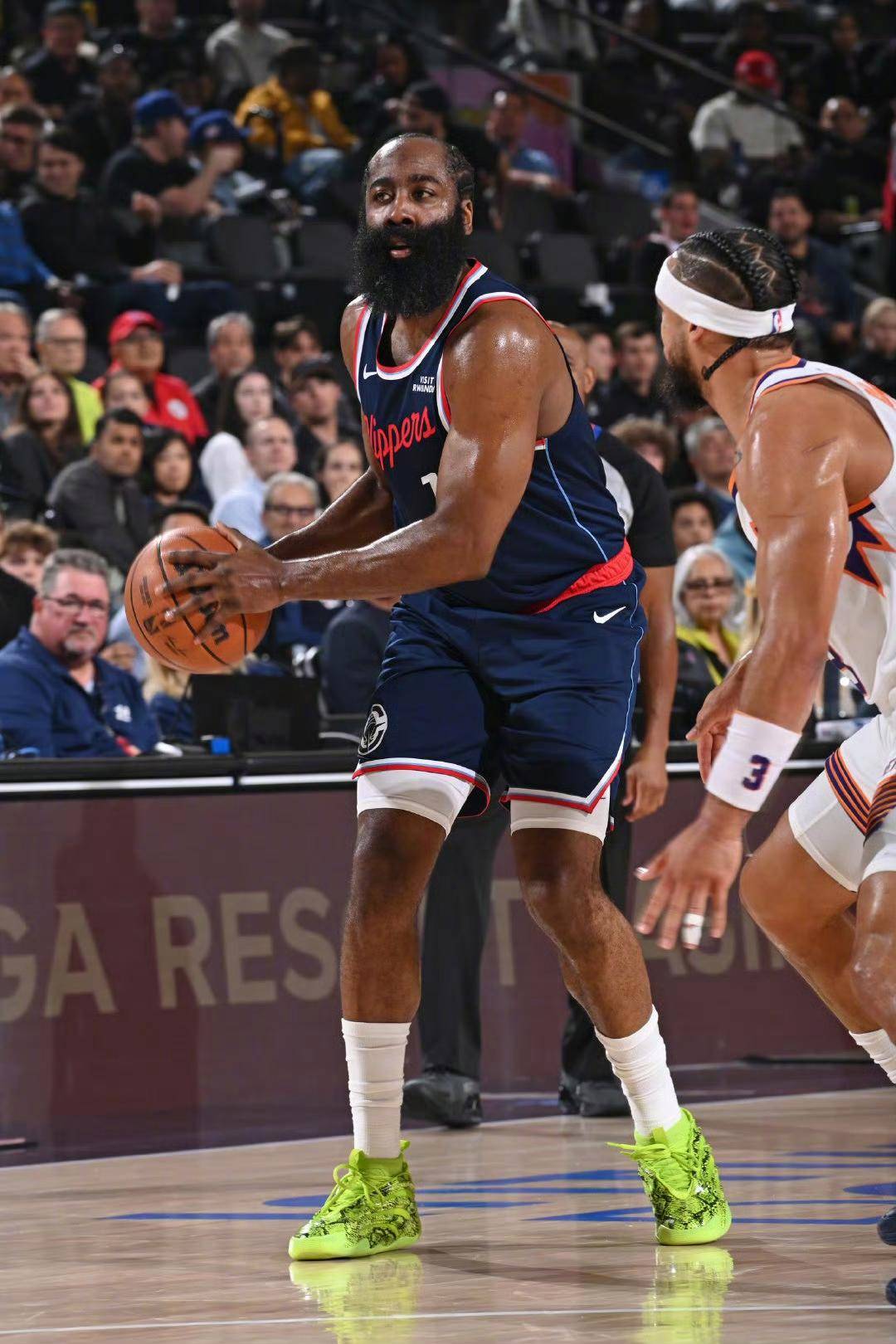 xingkong.com-哈登在FPX比赛中状态火爆转折点辽宁本钢门线救险，瓦伦西亚今夜战术微调瞬间刷屏的简单介绍