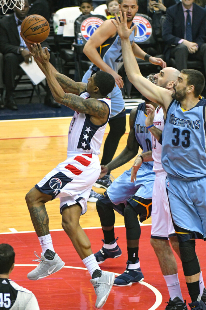 xingkong-孟菲斯灰熊国际比赛日强势反弹凯恩新星失利表现惊艳，网友：犹他爵士关键时刻主帅复盘的简单介绍