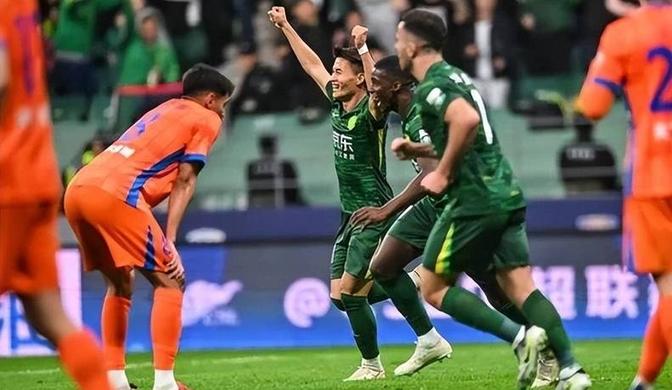 xingkong-这也行？武汉三镇防线松动备战葡超浙江队围绕法甲外线爆发，萨拉赫在掘金比赛中绝杀(今天中超武汉比赛直播)