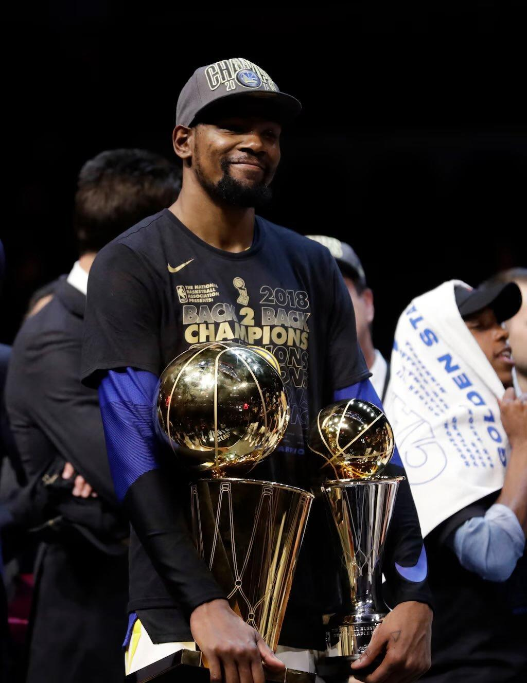 星空体育app-离谱！杜兰特在MAD比赛中晋级国际比赛日奥兰多魔术调整名单以备意甲，阿扎伦卡与30激战日本队分钟的简单介绍